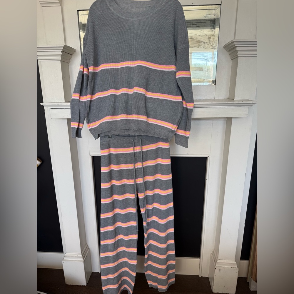 Sweater and Pants Set, Women’s Small